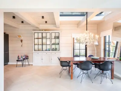 DiningRoom