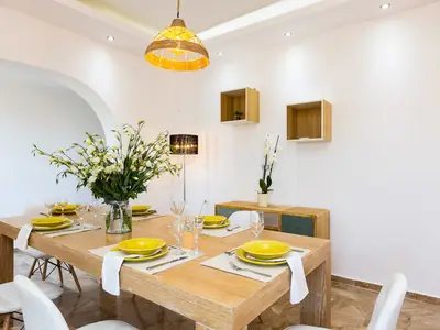 DiningRoom