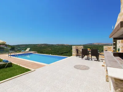 PoolOfHouse
