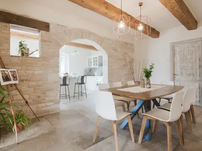 DiningRoom