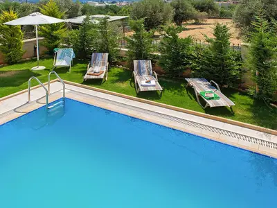 PoolOfHouse