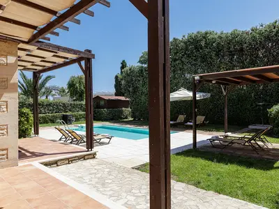 PoolOfHouse