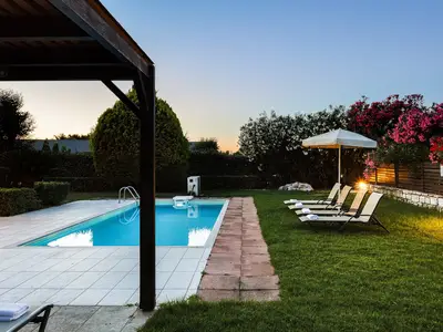 PoolOfHouse