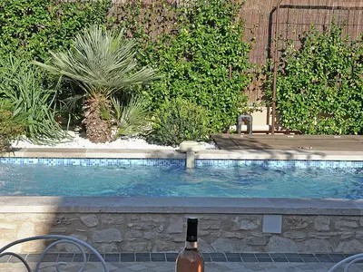 PoolOfHouse