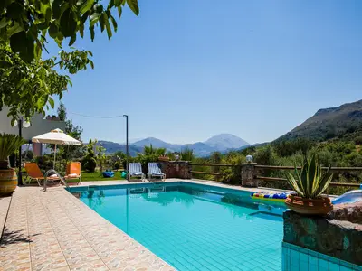 PoolOfHouse
