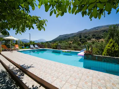 PoolOfHouse