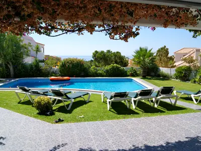 PoolOfHouse