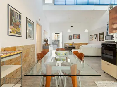 DiningRoom