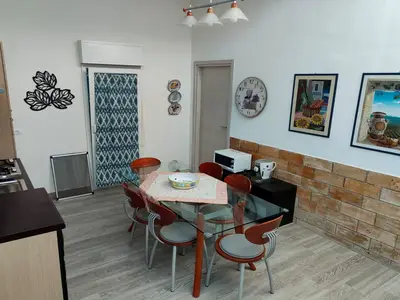 DiningRoom