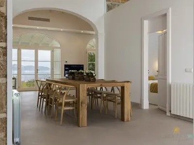 DiningRoom DiningRoom