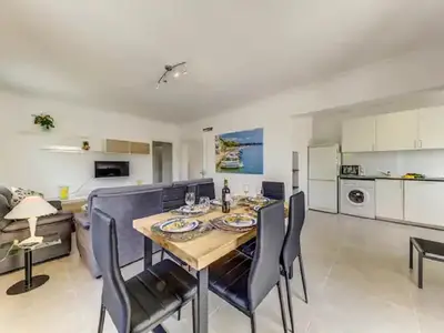 DiningRoom DiningRoom