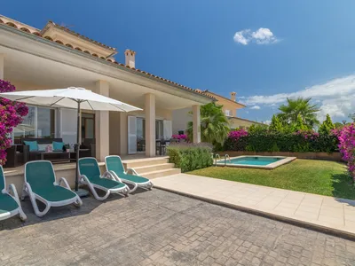 PoolOfHouse