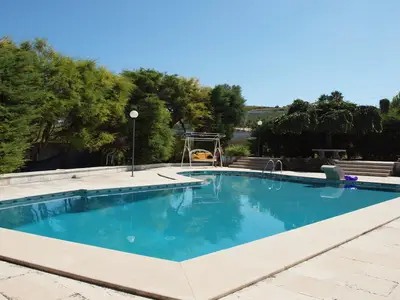 PoolOfHouse