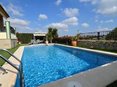 PoolOfHouse