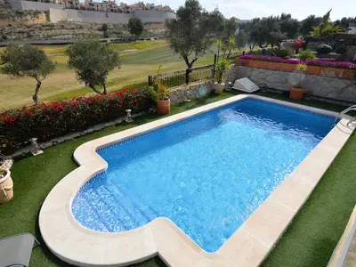 PoolOfHouse