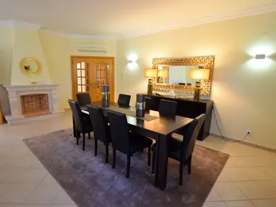 DiningRoom