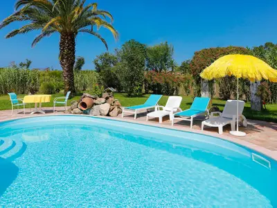 PoolOfHouse