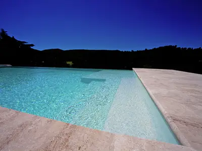 PoolOfHouse