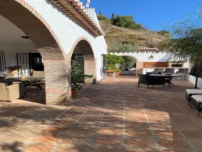 PoolOfHouse