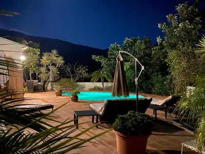 PoolOfHouse