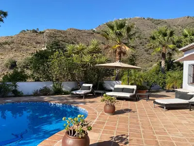 PoolOfHouse