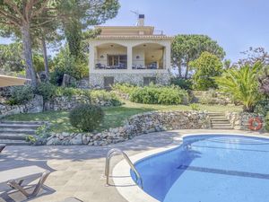 Villa für 8 Personen (189 m&sup2;) in Arenys de Mar