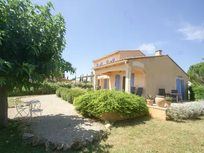 Außenseite Ferienhaus [Sommer]