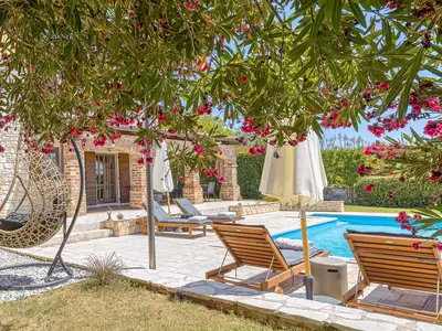 Villa für 6 Personen (160 m²) in Baderna 4/10