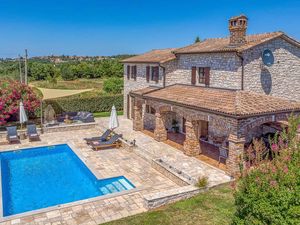 23954747-Villa-6-Baderna-300x225-4