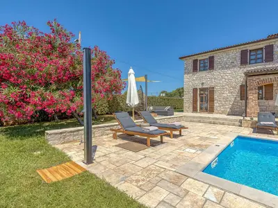 Villa für 6 Personen (160 m²) in Baderna 9/10