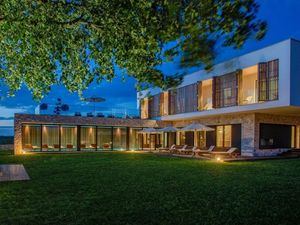 Villa für 10 Personen (470 m²) in Baderna
