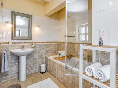 Villa für 6 Personen (140 m²) in Baderna 9/10