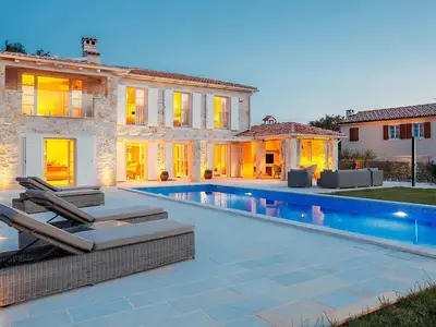 Villa für 8 Personen (200 m²) in Baderna 4/10