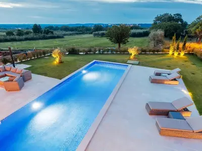 Villa für 8 Personen (200 m²) in Baderna 2/10