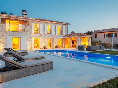 Villa für 8 Personen (200 m²) in Baderna 5/10