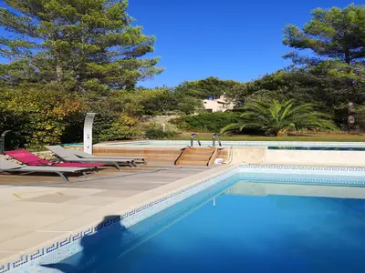 PoolOfHouse
