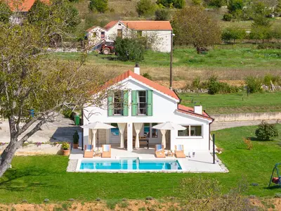 Das warme und einladende Ambiente der Villa Providenca sorgt dafür, dass Sie sich vom ersten Moment an wie zu Hause fühlen.