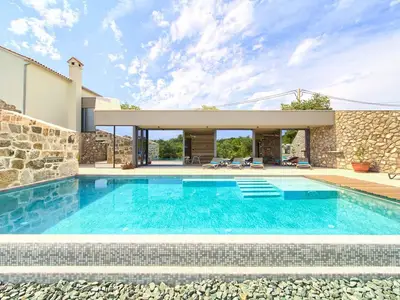 Villa für 6 Personen (432 m²) in Bajčići 2/10
