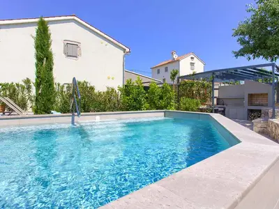 Villa für 6 Personen (120 m²) in Bajčići 1/10