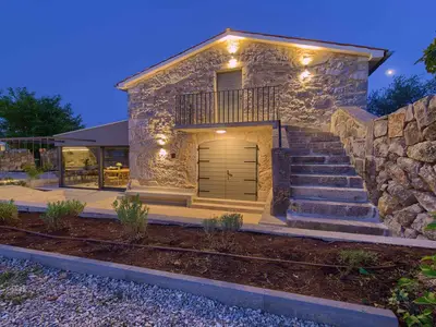 Villa für 6 Personen (120 m²) in Bajčići 5/10