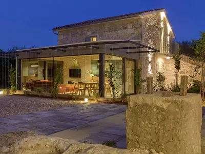 Villa für 12 Personen (420 m²) in Bajčići 10/10