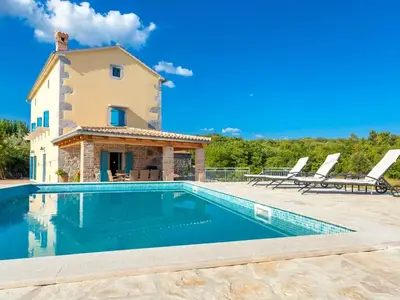 Villa für 8 Personen (160 m²) in Bajčići 1/10