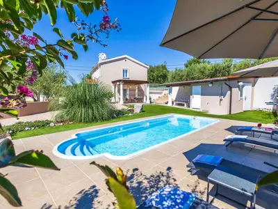 Villa für 6 Personen (90 m²) in Bajčići 1/10