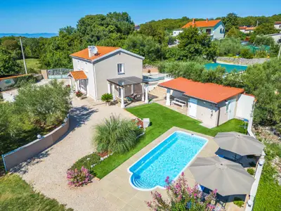 Villa für 6 Personen (90 m²) in Bajčići 4/10