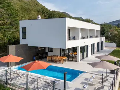 Villa für 12 Personen (313 m²) in Bakarac 8/10