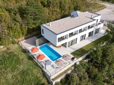 Villa für 12 Personen (313 m²) in Bakarac 9/10