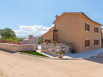 Villa für 8 Personen (280 m²) in Baldaši 8/10
