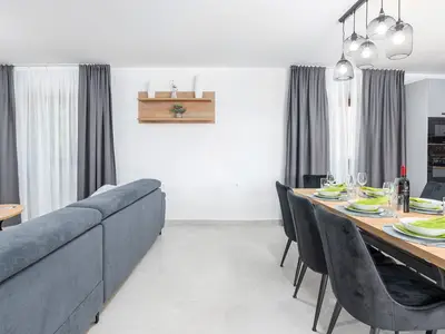 Villa für 8 Personen (280 m²) in Baldaši 6/10