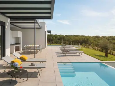 Villa für 6 Personen (325 m²) in Bale 2/10