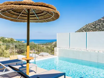 PoolOfHouse